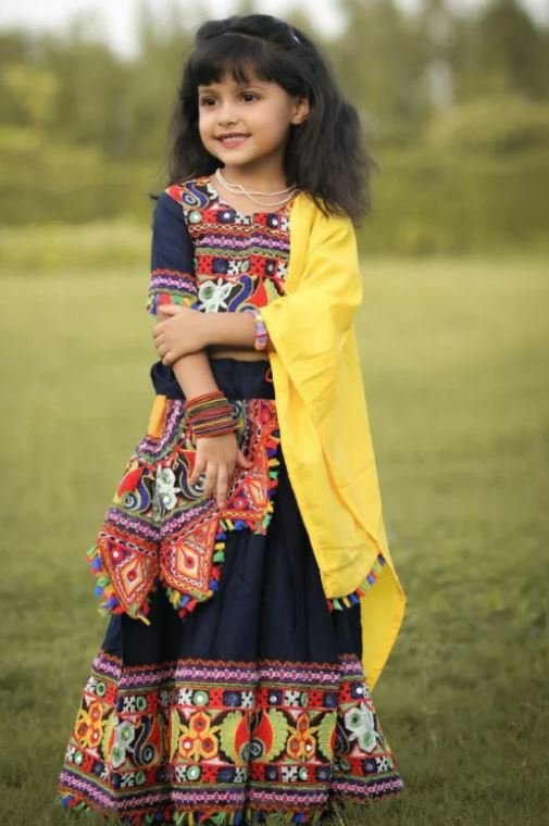  Navratri Baby Girl Lehenga Choli : इस नवरात्रि अपनी लाड़ली के लिए खरीदें सुन्दर और डिज़ाइनर लहंगा चोली