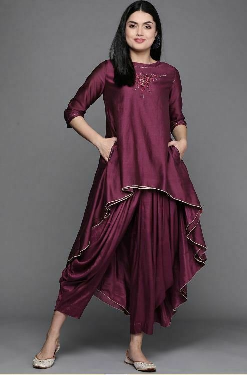 Styles Dress Collection : स्टाइलिश और क्लासी लुक पाने के लिए ट्राई करें ये इंडो-वेस्टर्न ड्रेस 
