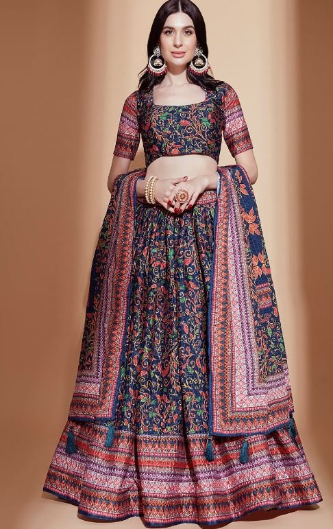 Designer Dress Collection : गरवा नाईट को यादगार बनाने के लिए ट्राई करें इन खूबसूरत और ट्रेडिशनल ड्रेस को, देखें डिज़ाइन
