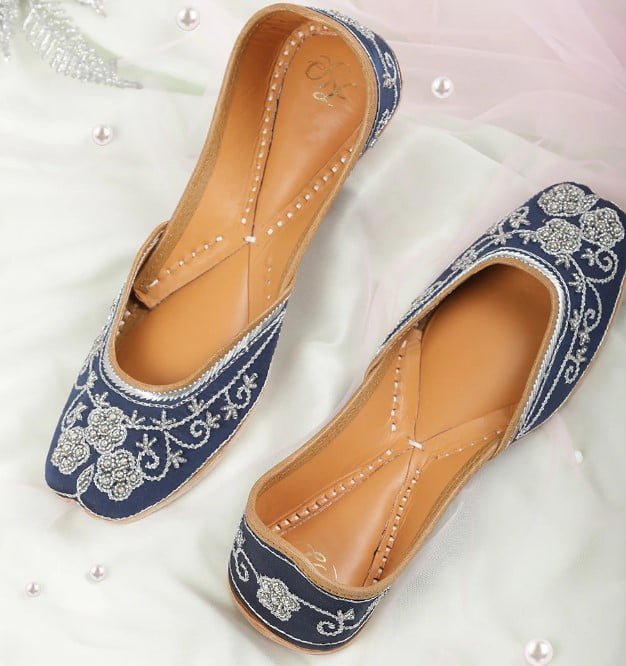 Women Jutti Design : आपके पैरों की खूबसूरती बढ़ा देंगे ये डिजाइनर जूतियाँ, देखें डिजाइन