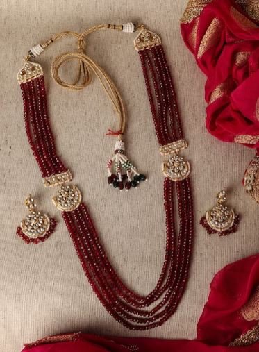Long Jewellery Set : ये लॉन्ग नेकलेस सेट देंगे आपको रॉयल और एलीगेंट लुक, देखें डिजाइन