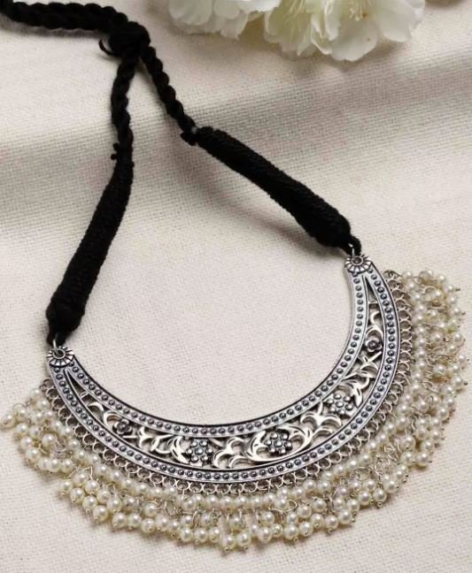 Women Necklace Set : किसी भी विशेष अवसर पर पहनने के लिए बेस्ट है ये नेकलेस सेट, देखें डिजाइन 