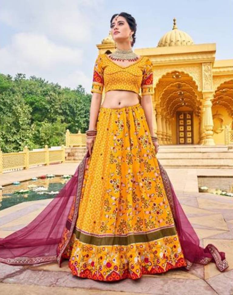 Bride to be Parineeti Chopra may wear manish malhotra Design For her bridal  look - परिणीति चोपड़ा के दुल्हन अवतार के लिए कौन कर रहा है लहंगा डिजाइन?  जानिए क्या होगी खासियत,