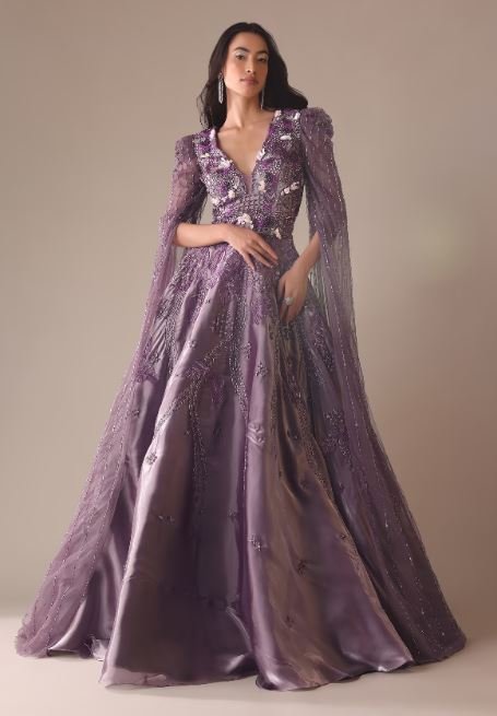 Wedding Dress Collection : ये फैशनेबल वेडिंग ड्रेस देंगे आपको ग्लैमरस और बोल्ड लुक