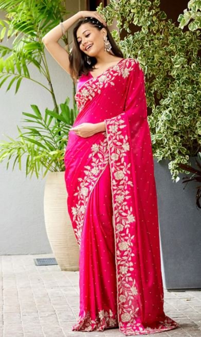 Festive Wear Saree : देखें फेस्टिव वियर साड़ियों का ये शानदार और मनमोहक कलेक्शन
