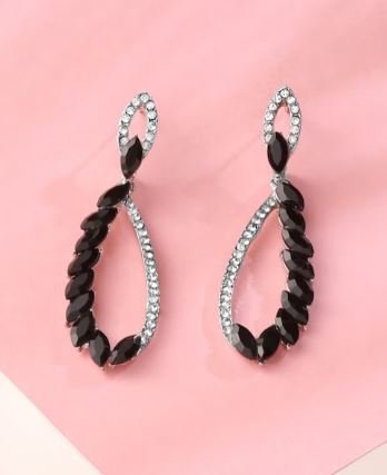 Drop Earrings Design : ड्रॉप इयररिंग्स के ये 3 डिजाइन है बेहद खूबसूरत और शानदार