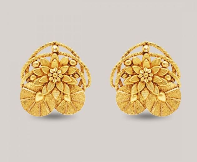 Unique Gold Earrings Design : अपनी वेडिंग एनिवर्सरी पर पहनें ऐसे खूबसूरत डिजाइन वाले गोल्ड इयररिंग्स 