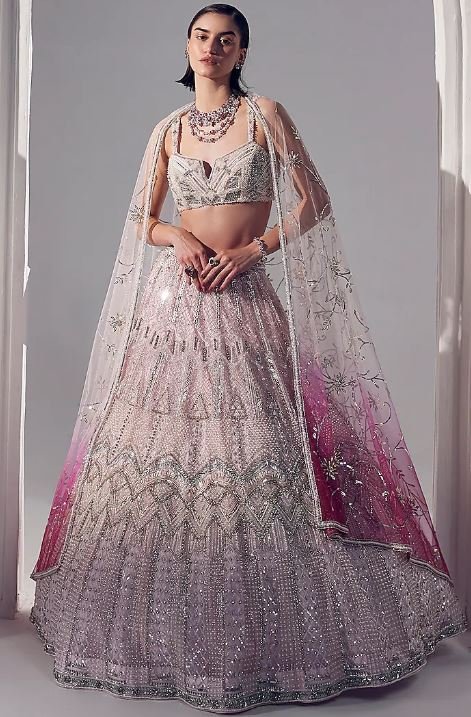 Pink Embroidered Lehenga Design : अपनी बेस्टी की शादी में पहनें इतना खूबसूरत लहंगा चोली, हर कोई करेगा तारीफ